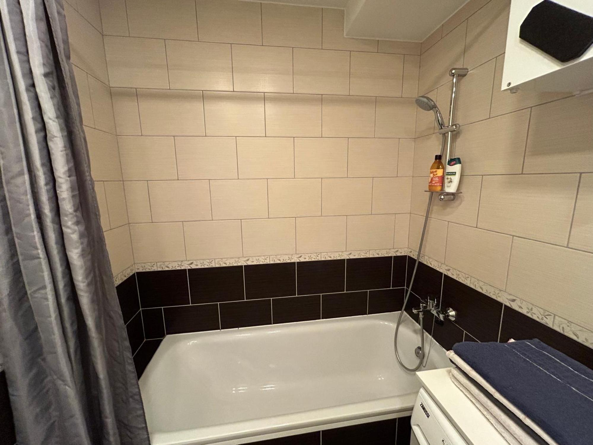 Your Home - Spacious Apartment In City Center, With Balcony & Self Check-In Vilnius Exterior photo